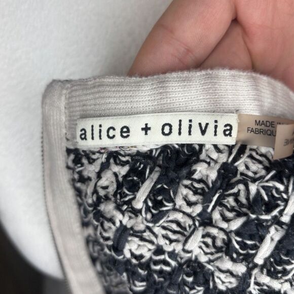 Alice and Olivia Reva Stitch Textured Stripe Sweater Tank Chain Women - Picture 9 of 10